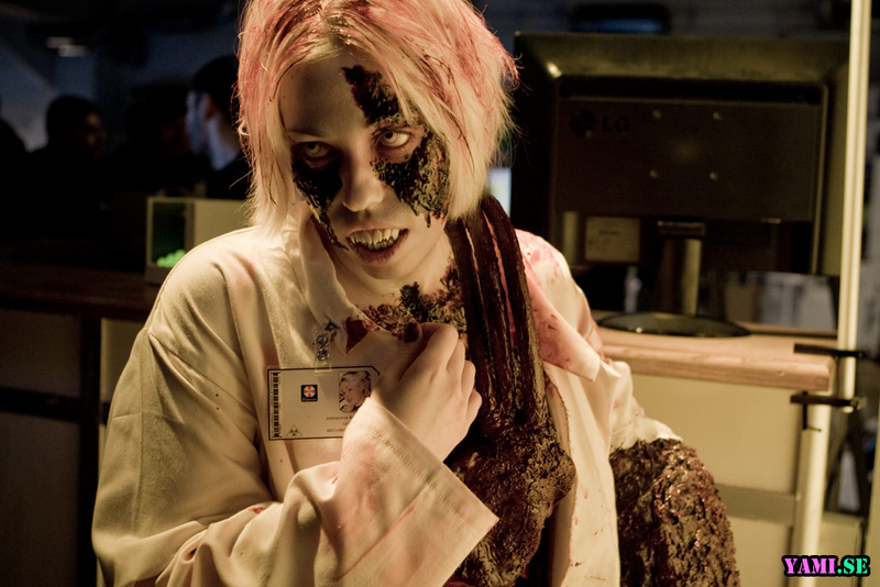 Illustration for article titled From Left 4 Dead to Resident Evil, This Lady Loves Zombies